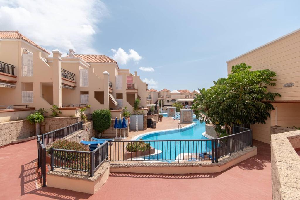Yucca Park 20 - One Bed with washing machine, Adeje – Precios ...