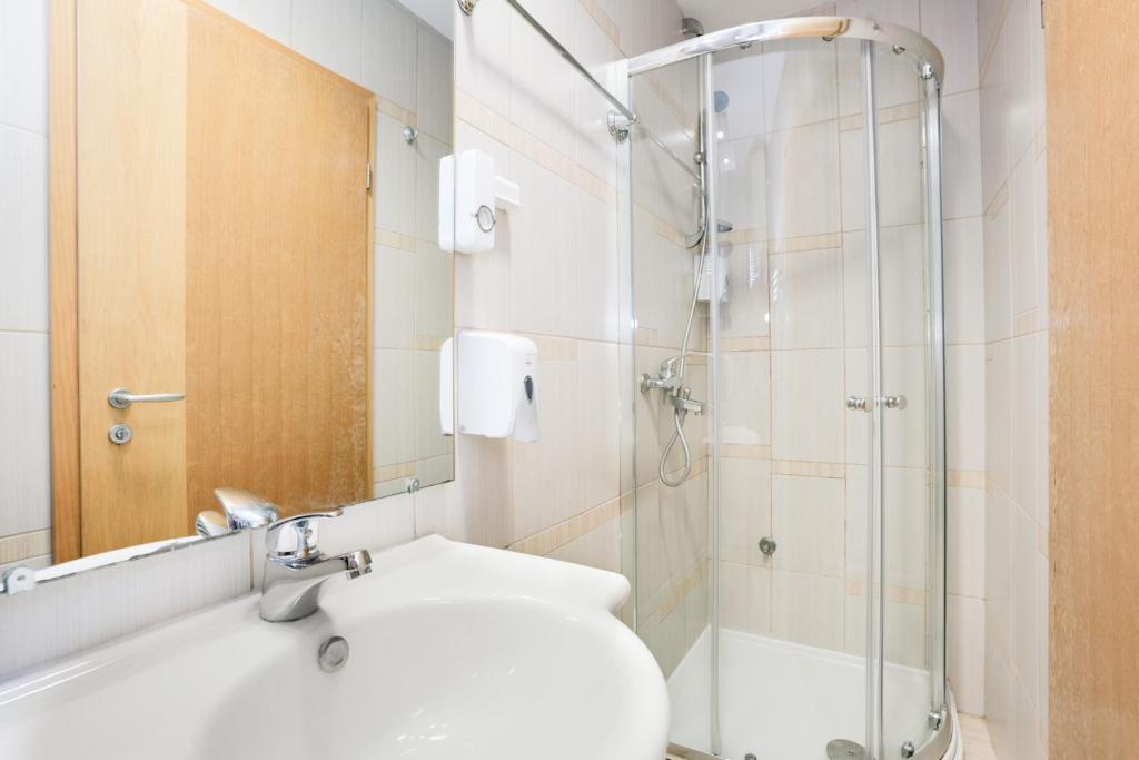 Koupelna v ubytování Hotel Vamos Sarajevo, b&b