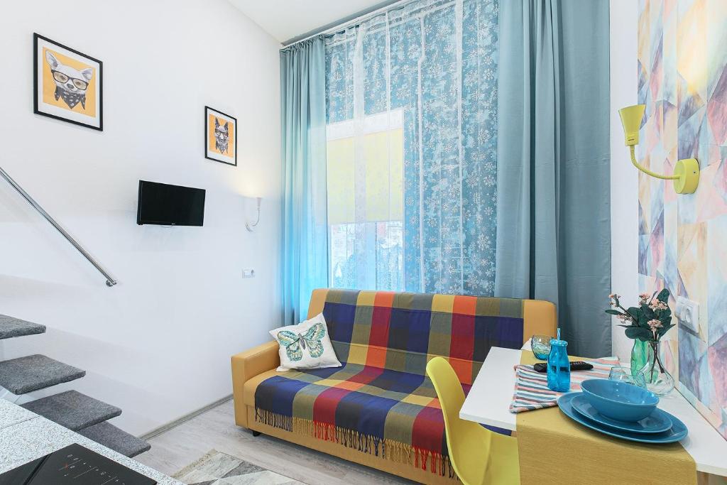 Фото Чей Чемодан на Лиговском