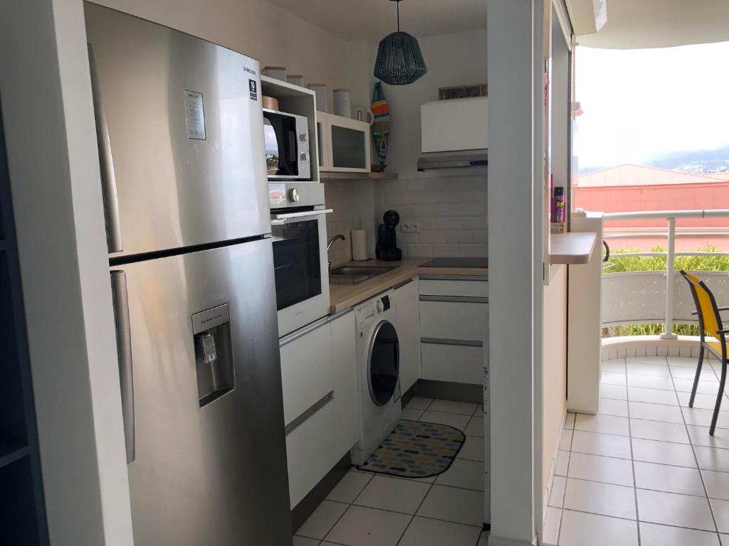 Cucina o angolo cottura di Studio de charme VUE MER 2 personnes ENTIEREMENT RENOVÉ