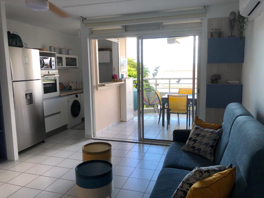 Cucina o angolo cottura di Studio de charme VUE MER 2 personnes ENTIEREMENT RENOVÉ