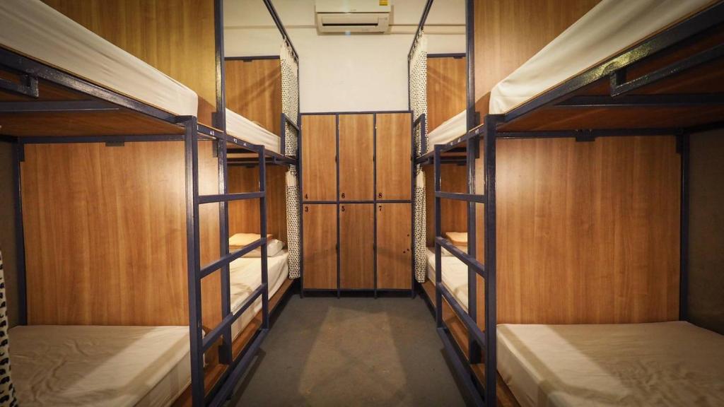 
Bed in 8-Bed Mixed Dormitory Room
