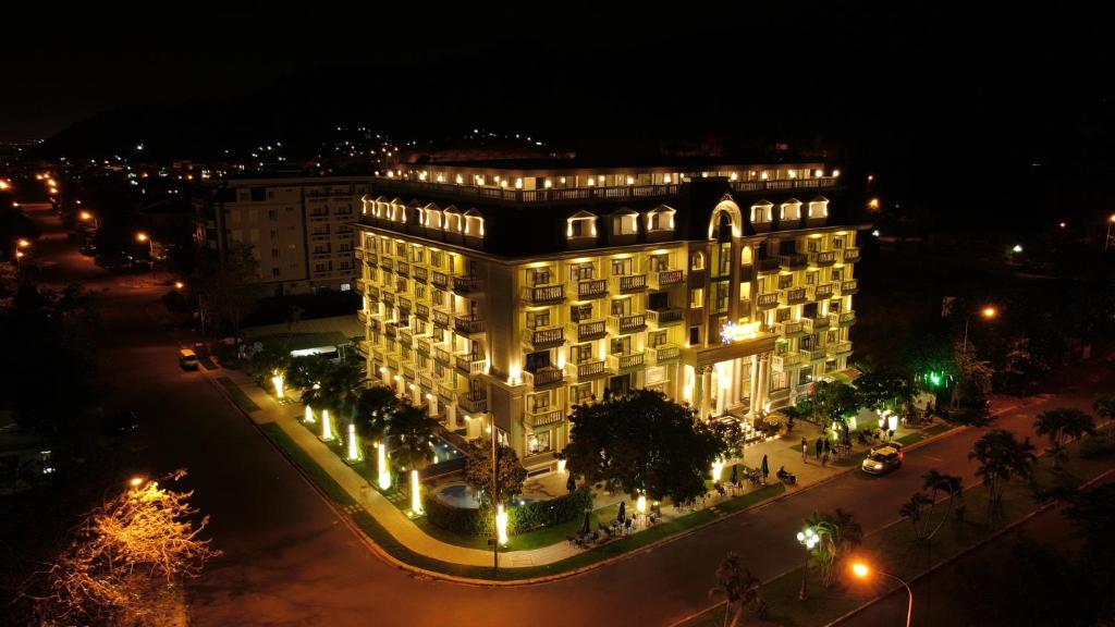 Tòa nhà nơi resort tọa lạc