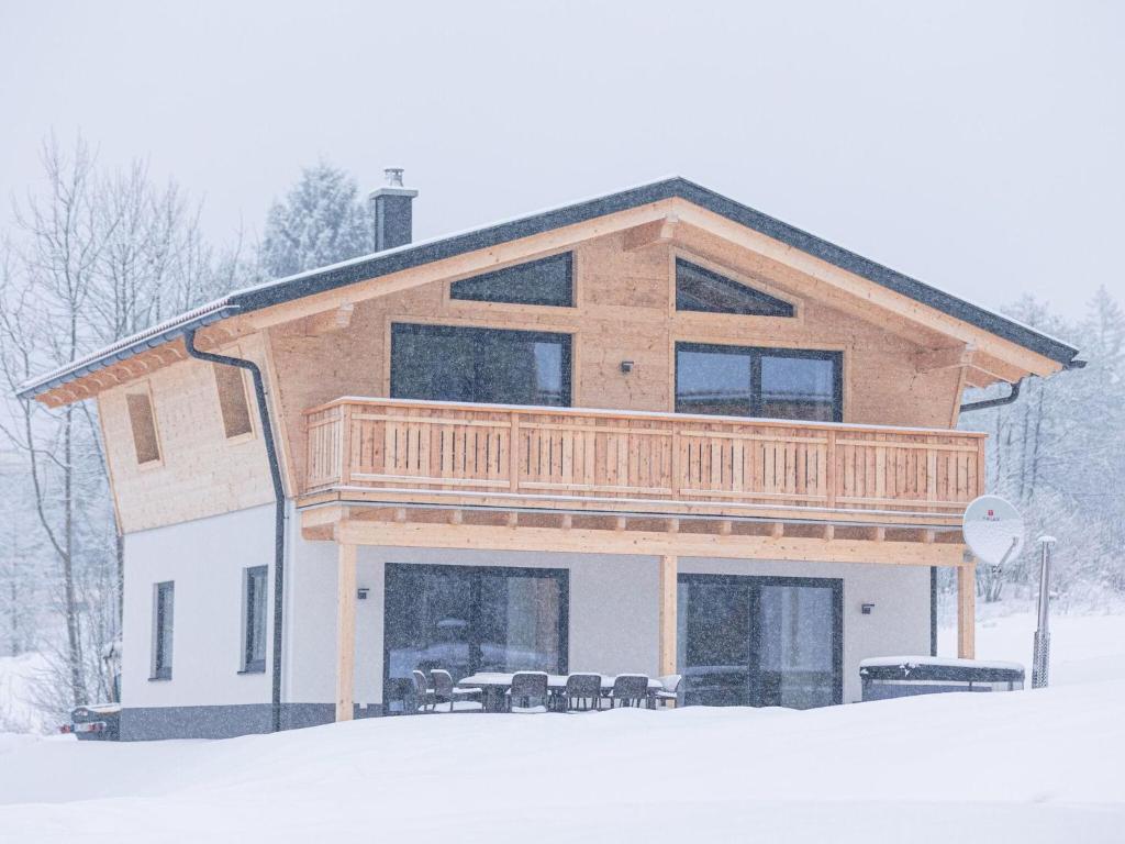 Chalet Arber in St Englmar with its own HotTube v zimě
