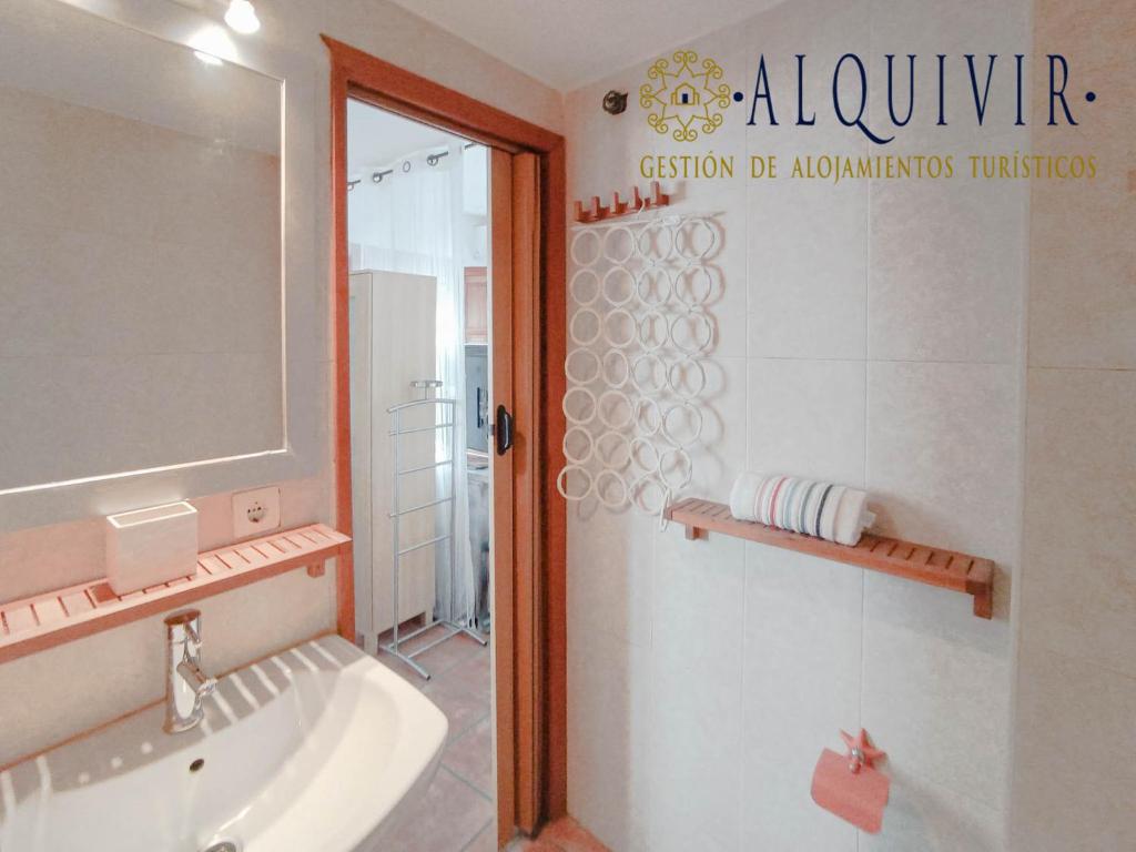 A bathroom at Apartamento Ilusión Andaluza