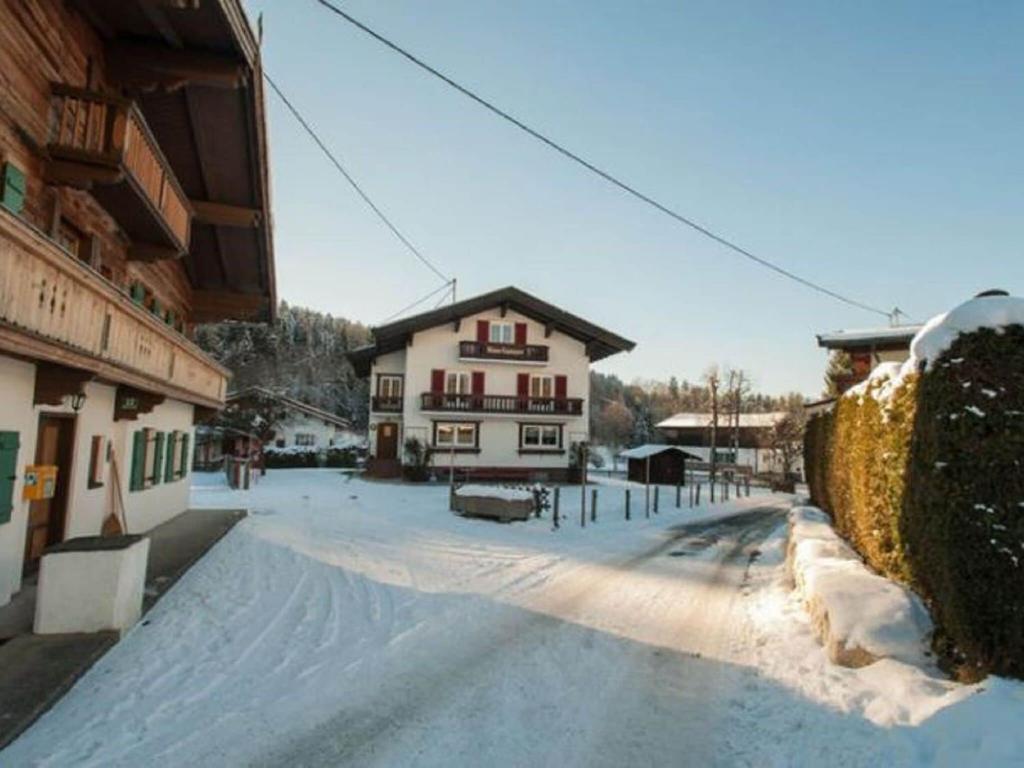 Obiekt Beautiful Holiday Home near Ski Area in Ellmau zimą