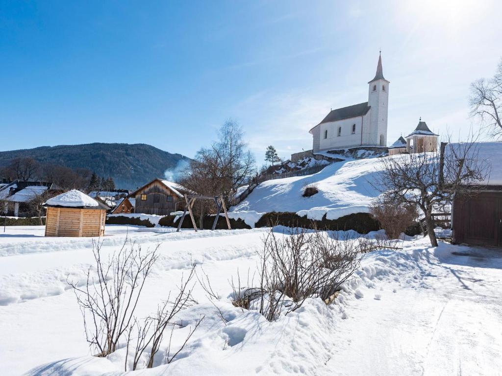 Hochwertige Ferienwohnung mit tollem Ausblick v zime