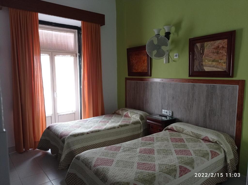 Hostal Manolo - Habitación Doble Con Balcón