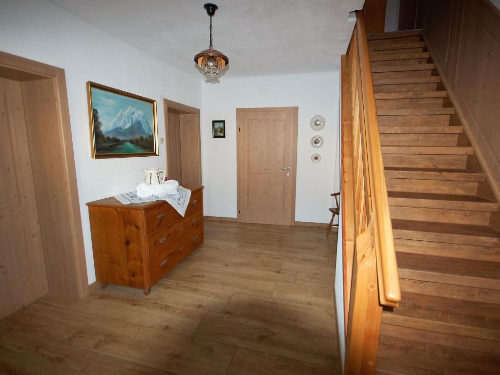 Postel nebo postele na pokoji v ubytování Renovated holiday home in the mountains