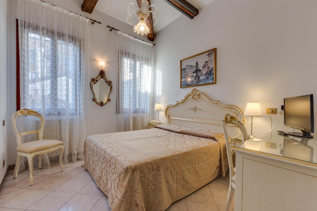 Gallery image of Hotel Marte in Venice