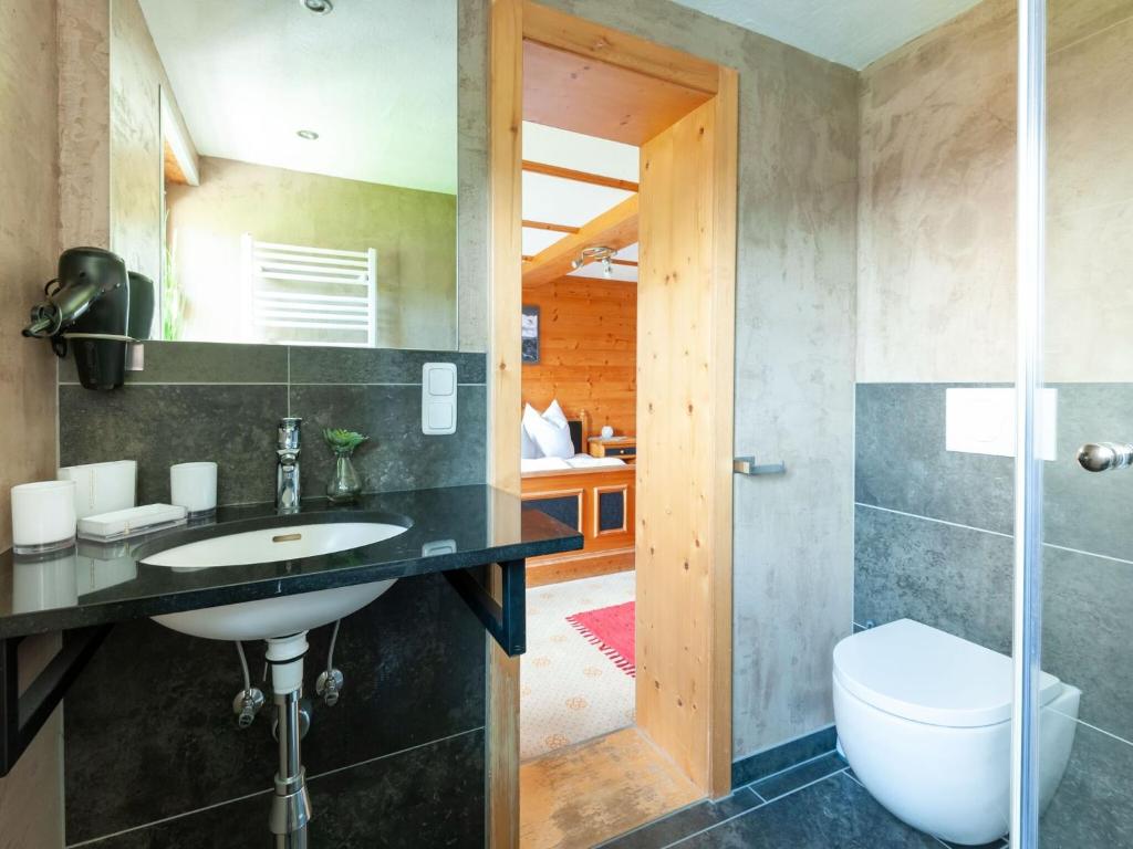 Kúpeľňa v ubytovaní Beautiful flat in Kirchberg near the ski area