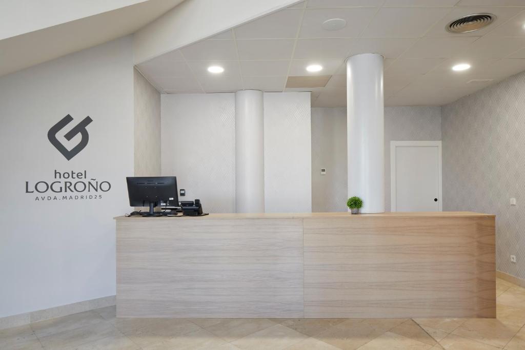 Vstupní hala nebo recepce v ubytování Iraipe Logroño Hotel