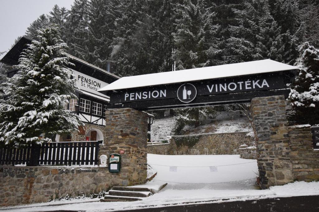 Pension St. Moritz v zimě