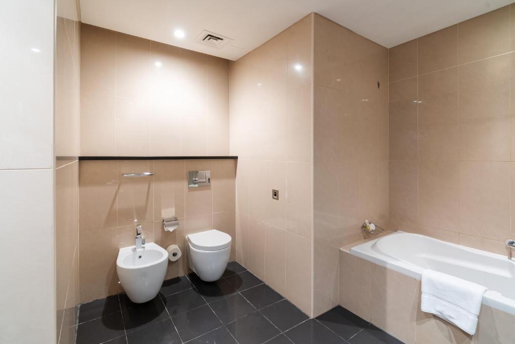 Royal Club By RVHR, Bonnington Residential Tower - JLT - Apartamento Superior