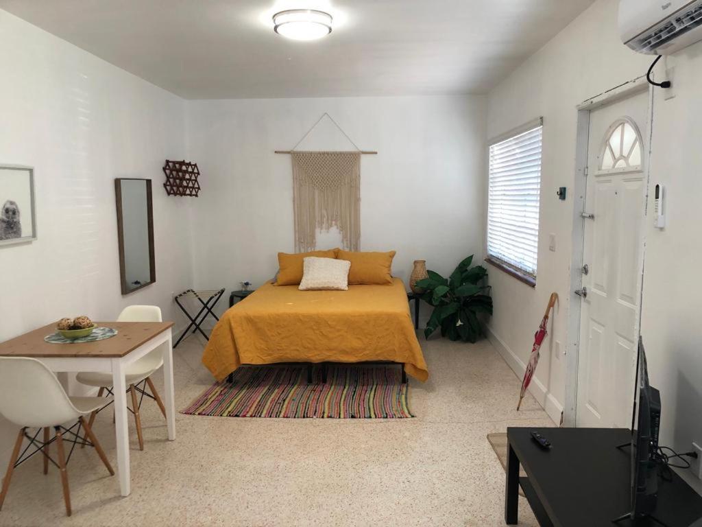 R - Private Studio in Little Havana (Apartment 2)