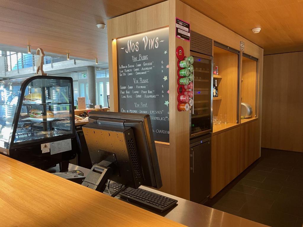 Lausanne Youth Hostel Jeunotel - Resim 29