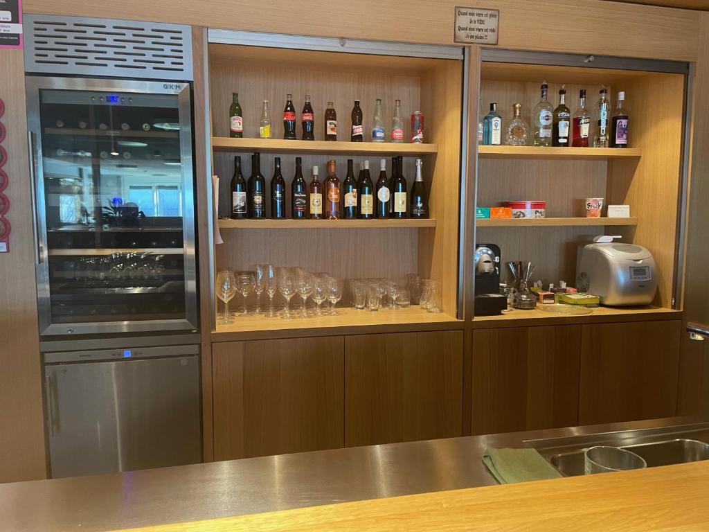 Lausanne Youth Hostel Jeunotel - Resim 30