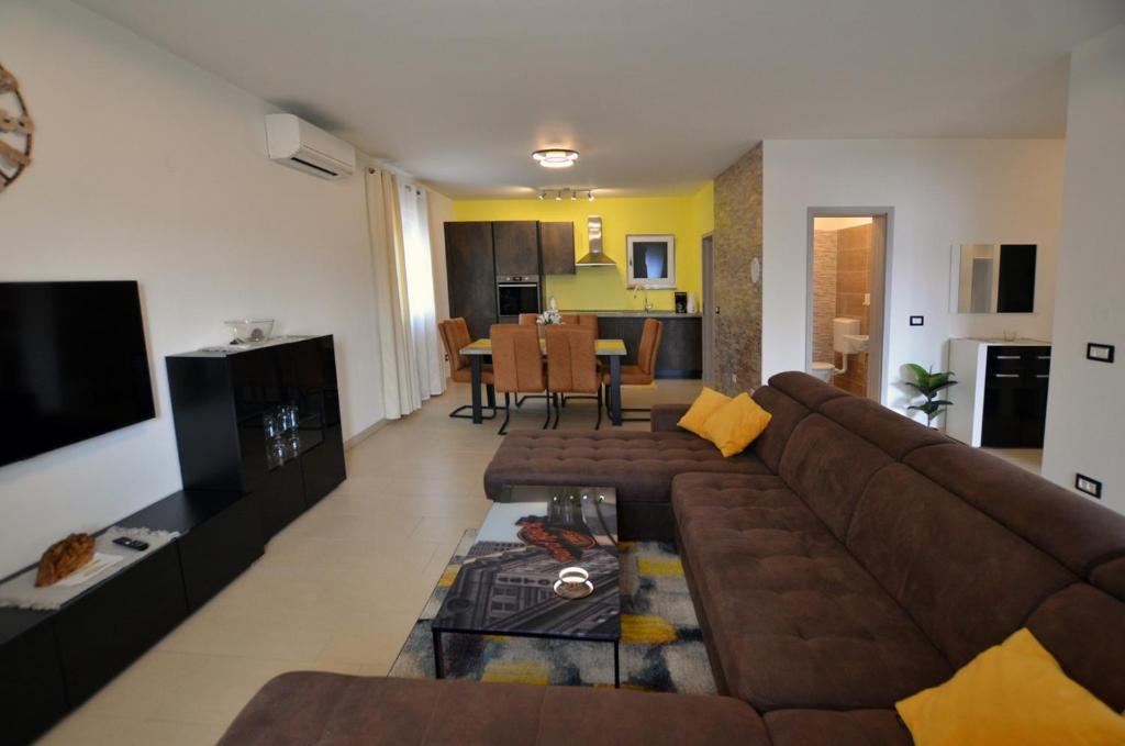 Posezení v ubytování Emilio Apartment
