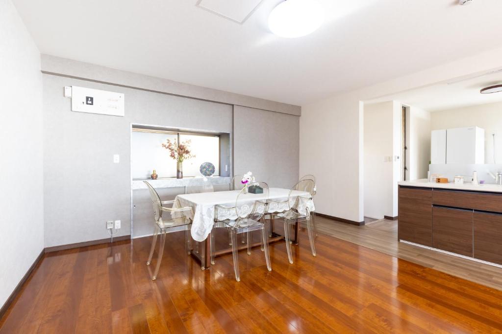 Foto dalla galleria di Keiko"s Home 宮浦一日一組限定海の絶景オーシャンビューのラグジュアリー別荘2000m2BBQ可海釣公園 a Fukuoka
