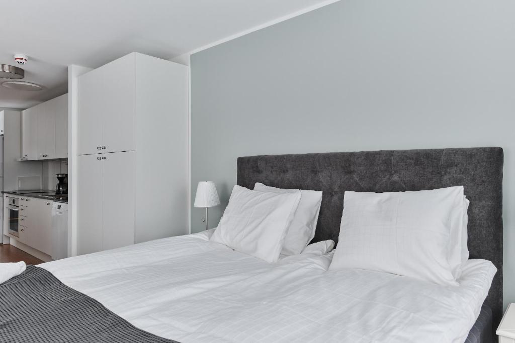 Postel nebo postele na pokoji v ubytování Continental Apartment Hotel Knivsta