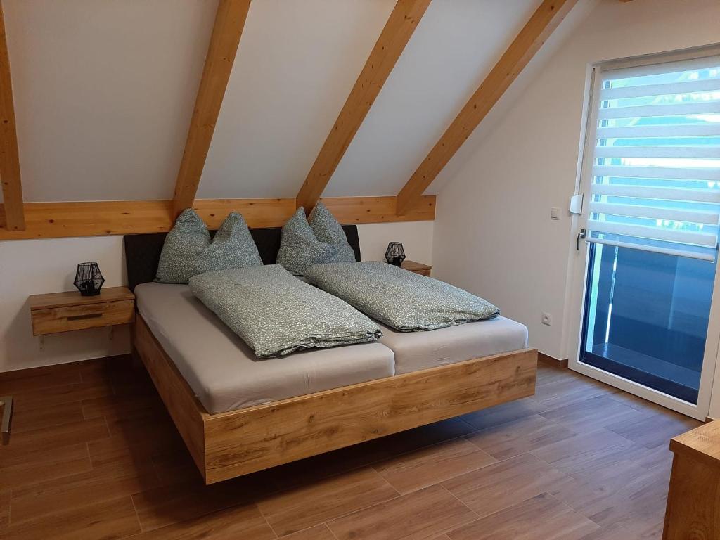Postel nebo postele na pokoji v ubytování Chalet Bergblick