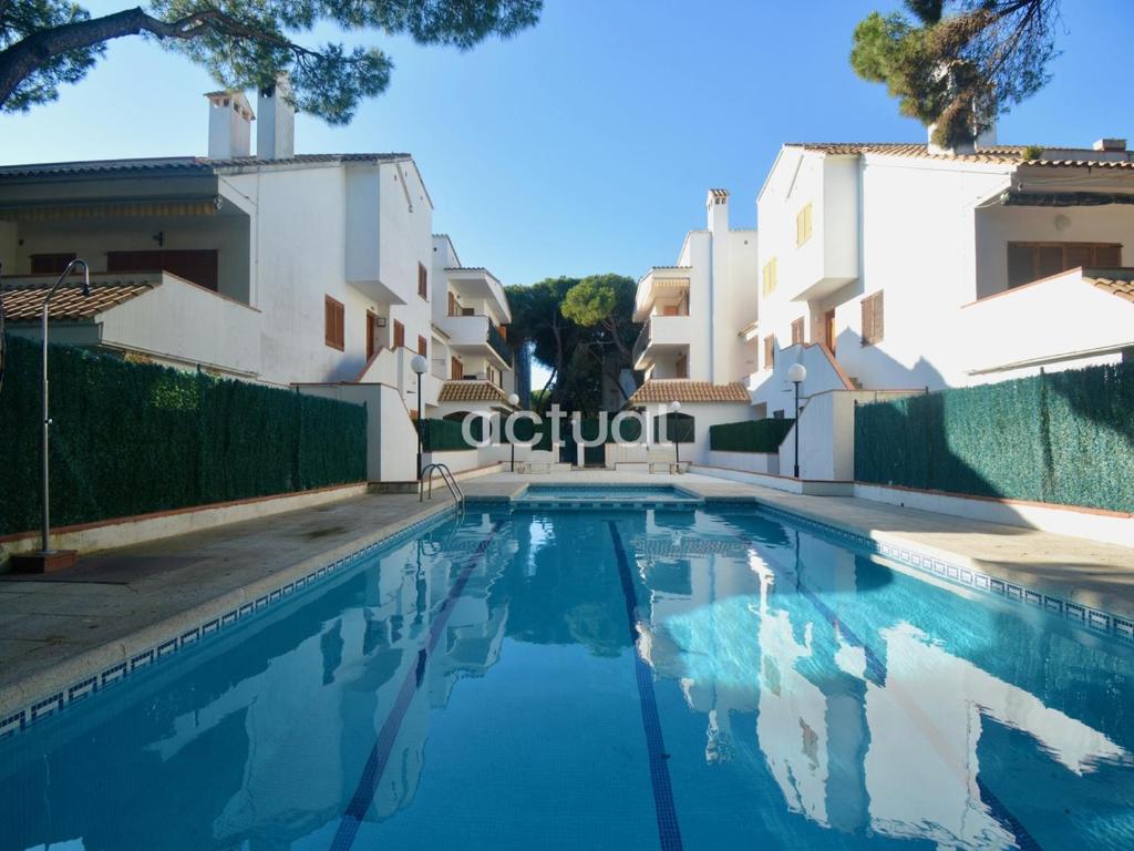 Swimmingpoolen hos eller tæt på Voramar Vii Bajos A