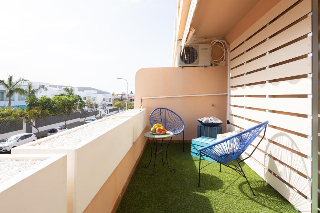 Balkón nebo terasa v ubytování Home2Book Cozy Apartment Los Cristianos, Wifi&Pool