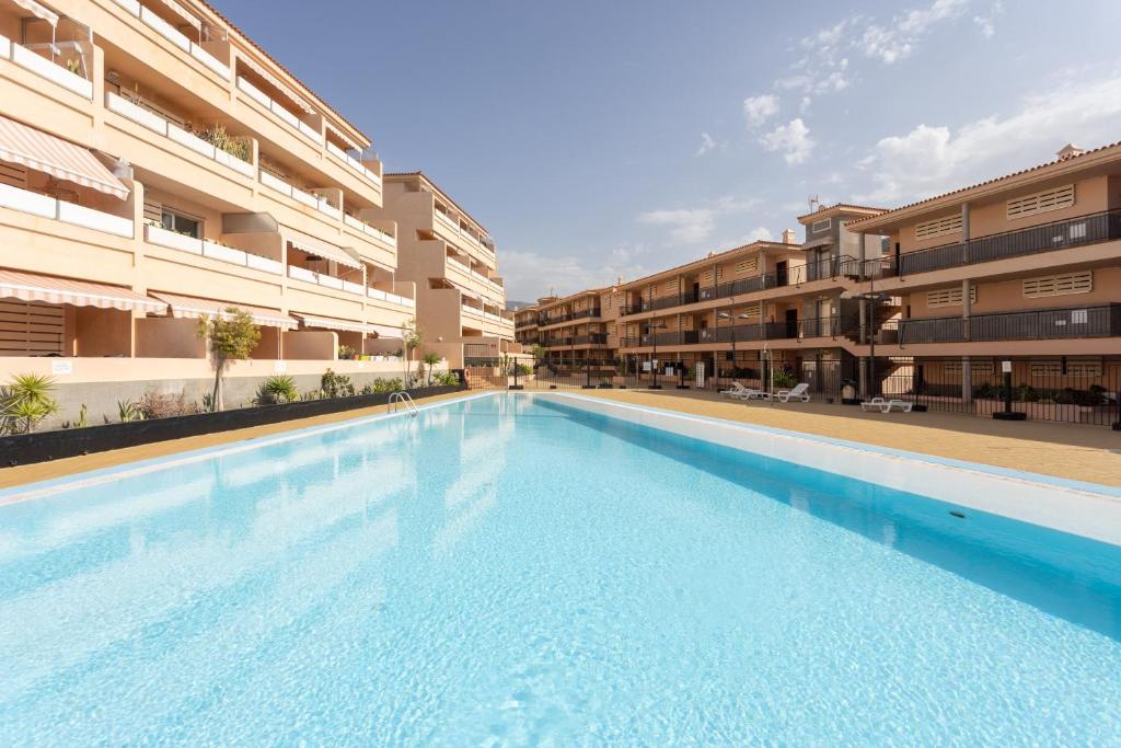Bazén v ubytování Home2Book Cozy Apartment Los Cristianos, Wifi&Pool nebo v jeho okolí