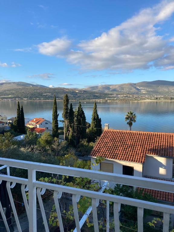 a view of the lake from the balcony of a house at apartmentivanka in Trogir