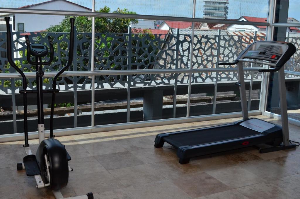 Fitness centrum a/nebo fitness zařízení v ubytování Radisson Hotel Paramaribo
