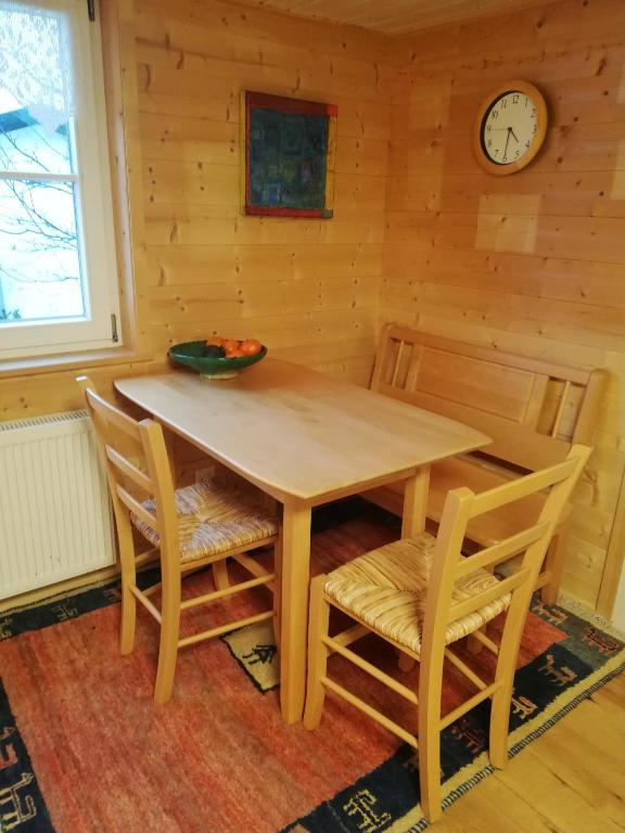 Fotografie z fotogalerie ubytování Gemütliche Wohnung in Einfamilienhaus v destinaci Alberschwende
