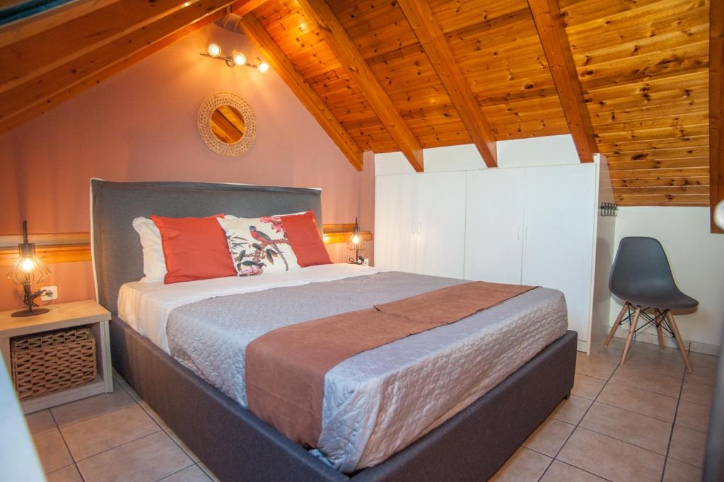 Postel nebo postele na pokoji v ubytování Ira Apartments
