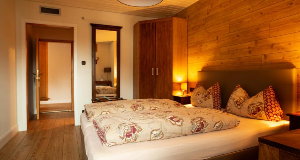 Postel nebo postele na pokoji v ubytování Gasthof - Hotel zur Post