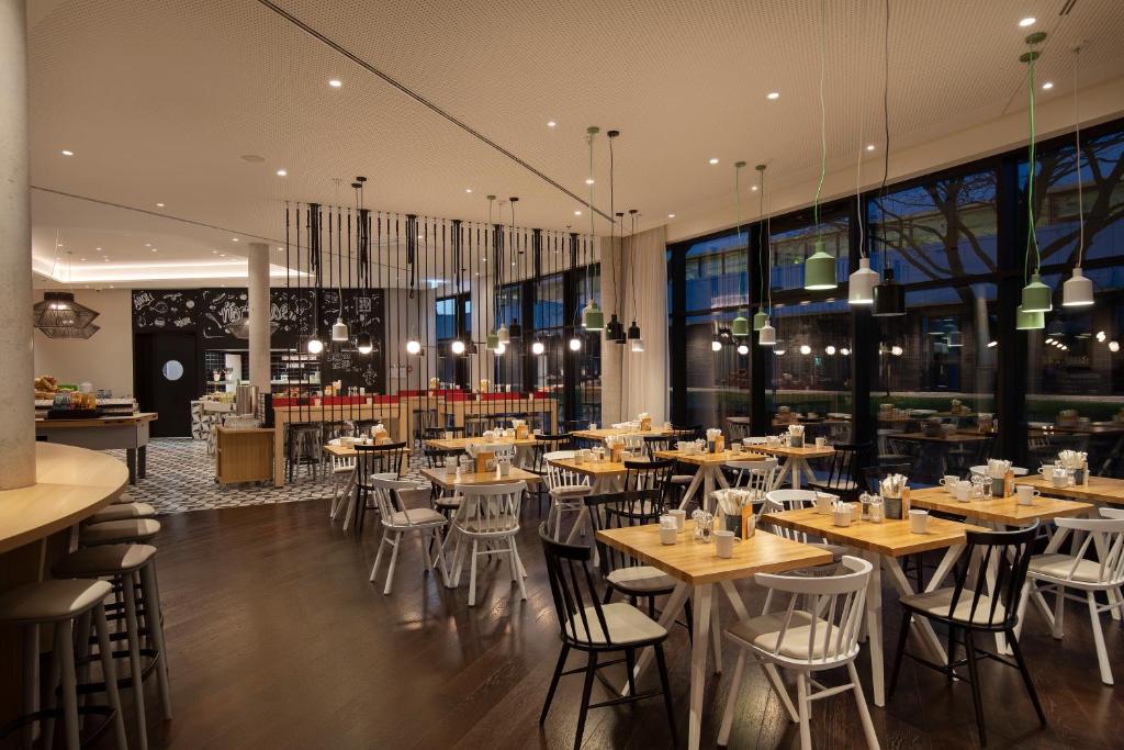 Holiday Inn Hamburg - City Nord by IHG - Resim 7