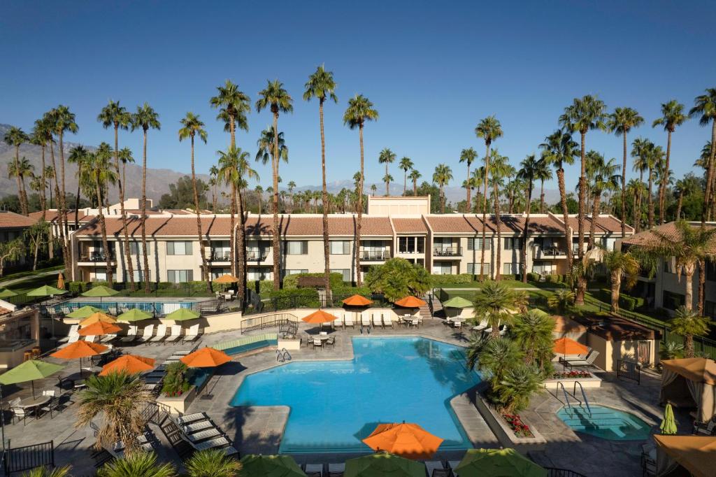 Bazén v ubytování Hyatt Vacation Club at Desert Oasis nebo v jeho okolí