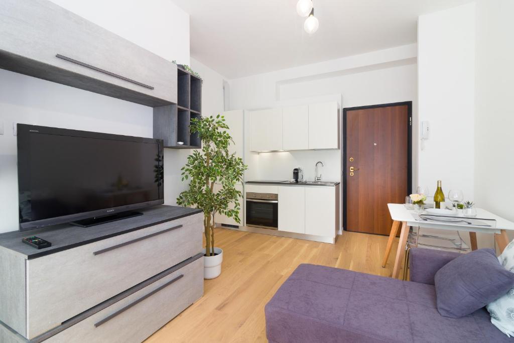 A kitchen or kitchenette at Bright Terrace in Milano