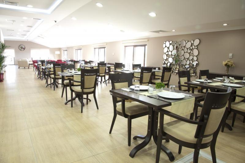 Restaurace v ubytování Gosterisli Otel