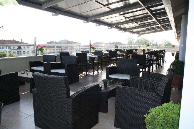 Restaurace v ubytování Gosterisli Otel