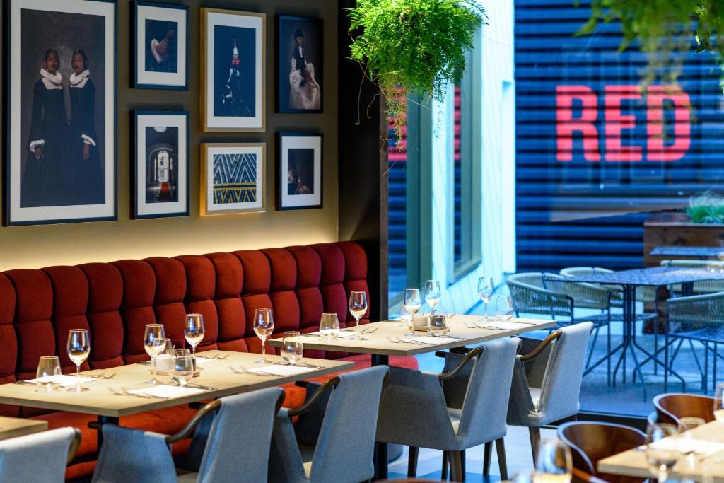 Restaurace v ubytování Radisson RED Hotel, Vienna