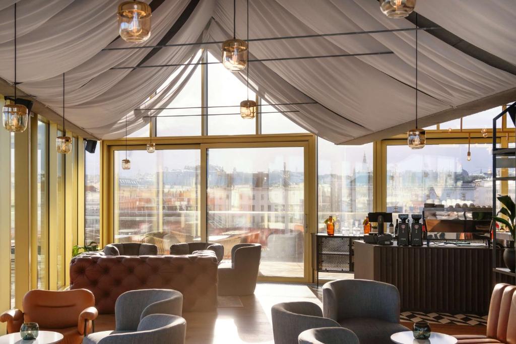 Radisson RED Hotel, Vienna - Resim 38