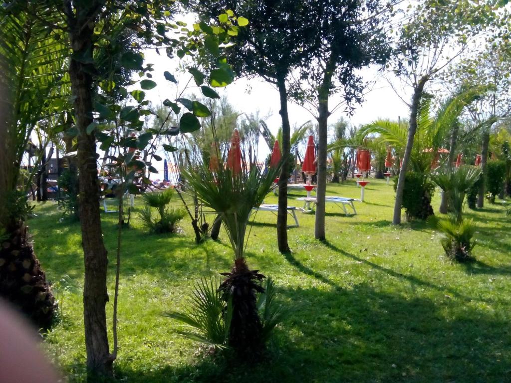 Zahrada ubytování Lido Villaggio il Ragno
