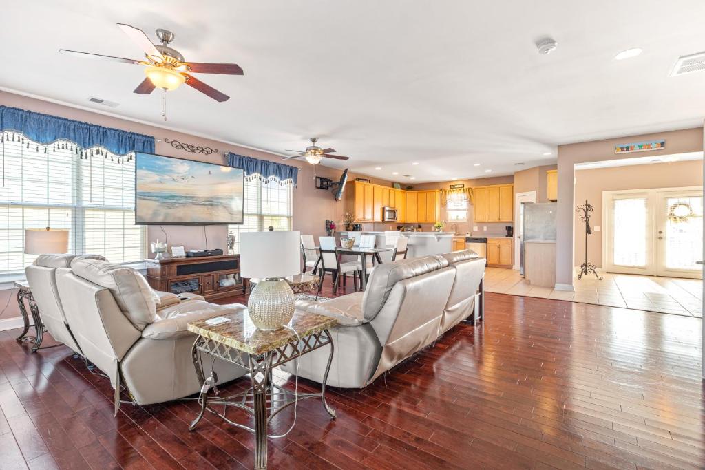 Kuchyň nebo kuchyňský kout v ubytování Waterfront Galore