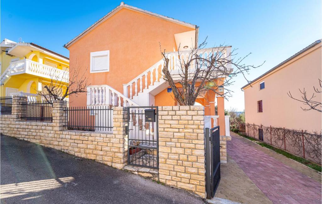 Budynek, w którym mieści się apartament