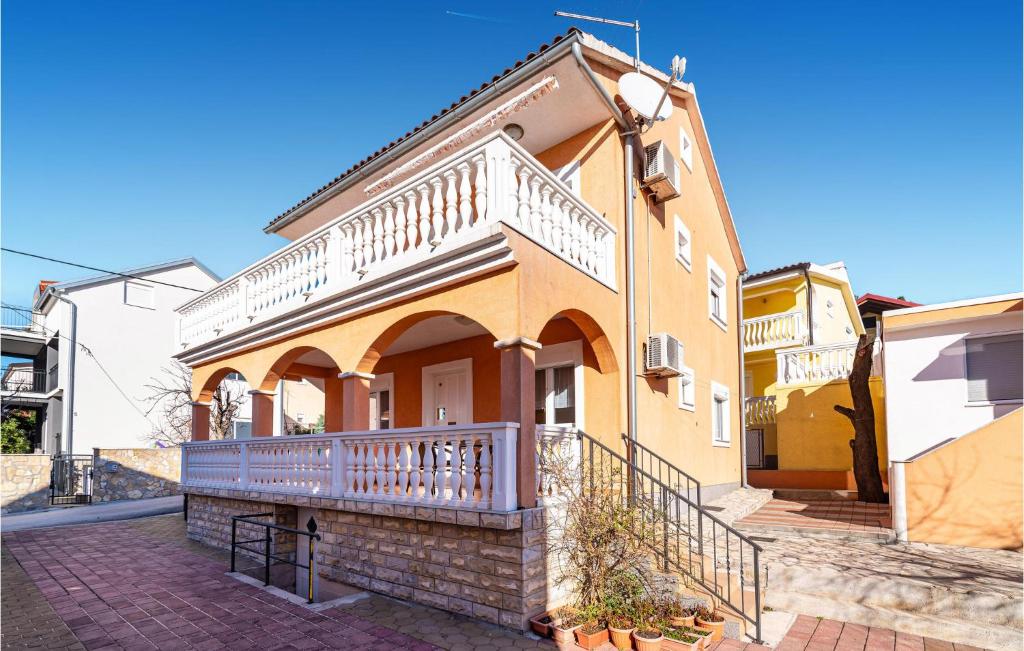Budynek, w którym mieści się apartament