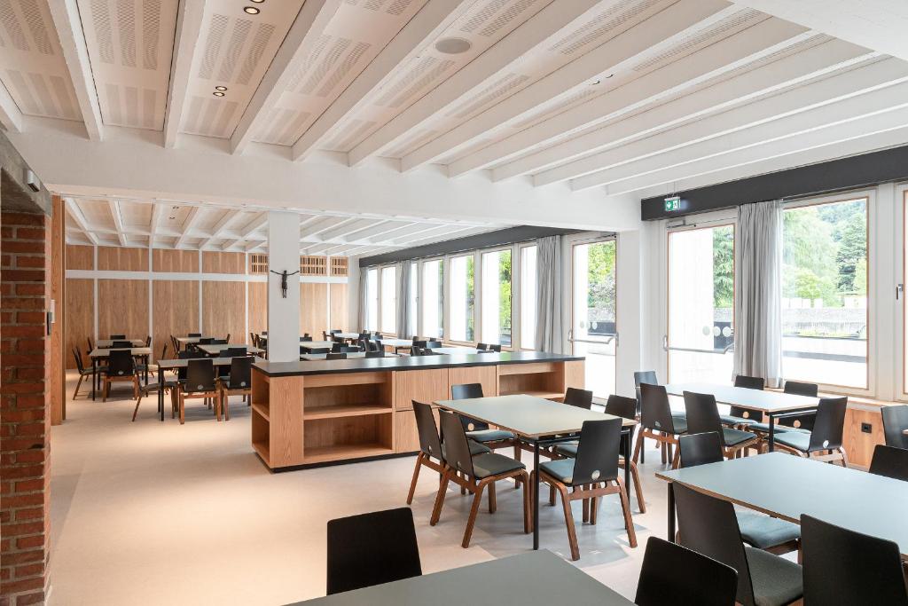 Restoran või mõni muu söögikoht majutusasutuses Cusanus Akademie - Accademia Cusanus