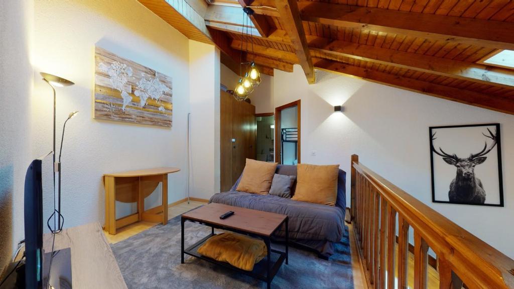 Posezení v ubytování Beautiful 2 bedrooms apartment, perfectly located in Saillon