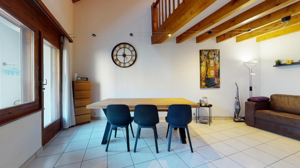 Posezení v ubytování Beautiful 2 bedrooms apartment, perfectly located in Saillon