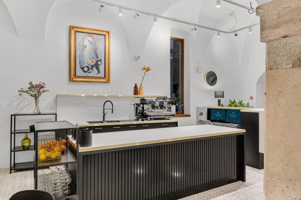 Palace Apartments - Resim 12