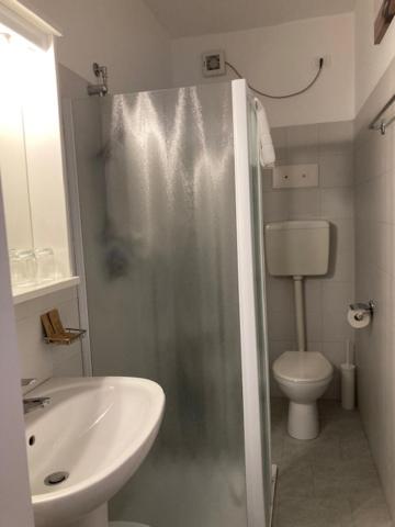 Koupelna v ubytování Adriatico Rooms