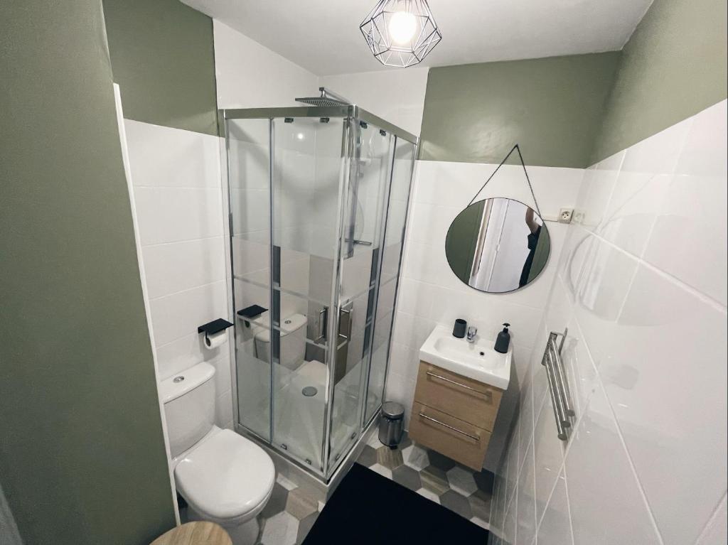NEW: appartement tout confort + parking gratuit - 一居室公寓